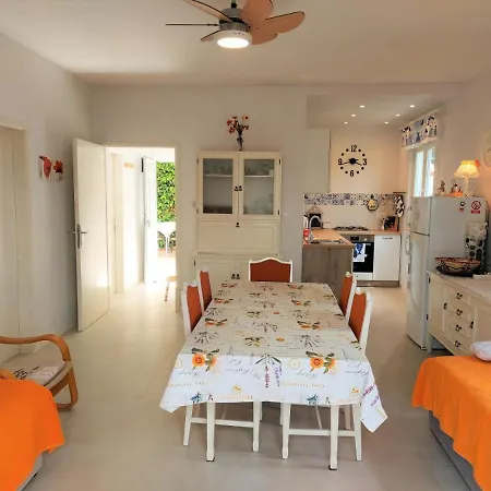 In With Sea View, Terrace, Wifi Apartament Slatine